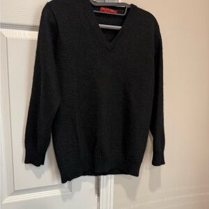 DUHUALL Unisex Luxurious black 💯 Baby Alpaca Sweater